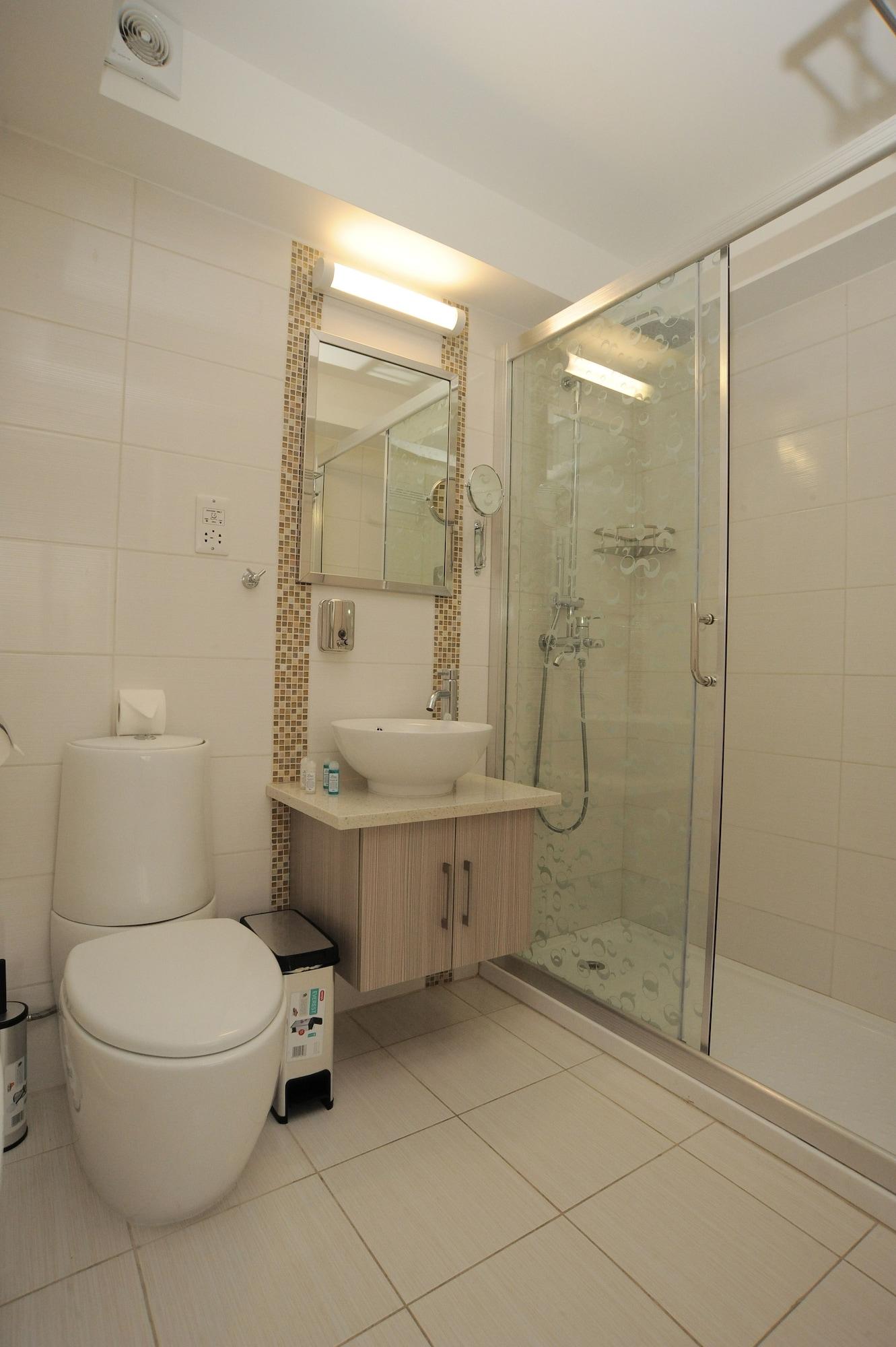 Frixos Suites Hotel Apartments Larnaca Extérieur photo